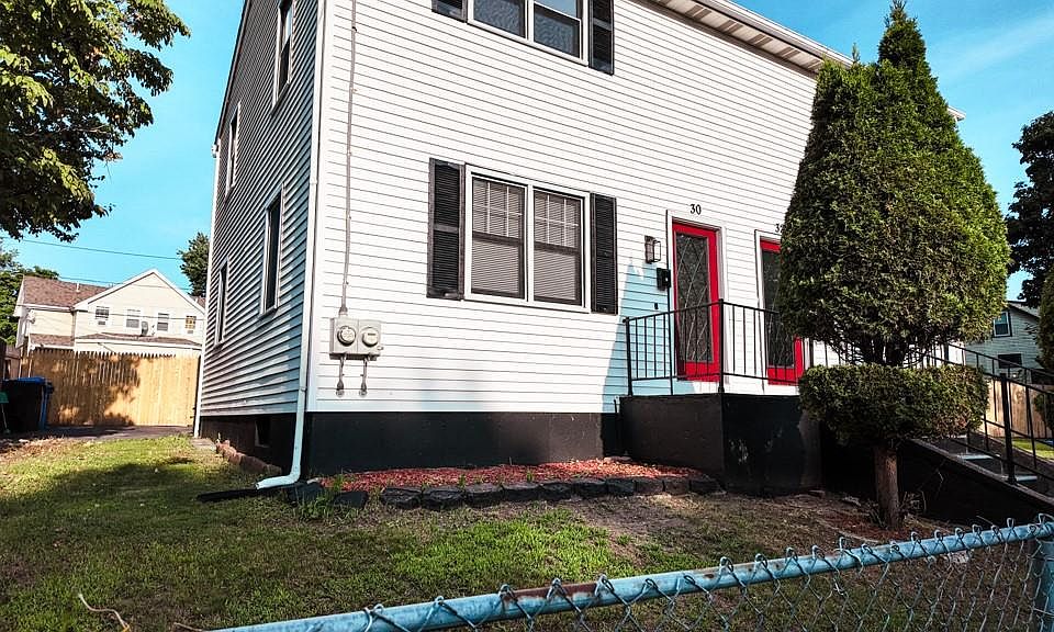 1st image of 30 Falconer St #1