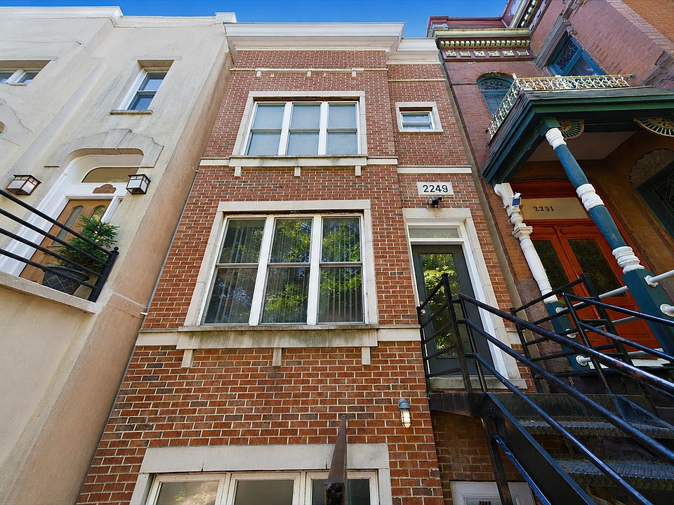 1st image of 2249 W Monroe St #G