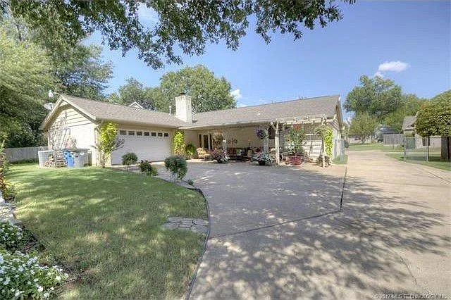 6928 S 73rd East Ave — Photo 20