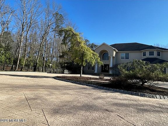 4th image of 785 Green Valley Road