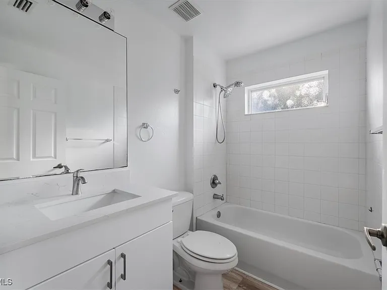 234 Pullman St — Photo 18