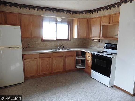 5th image of 612 2nd St W