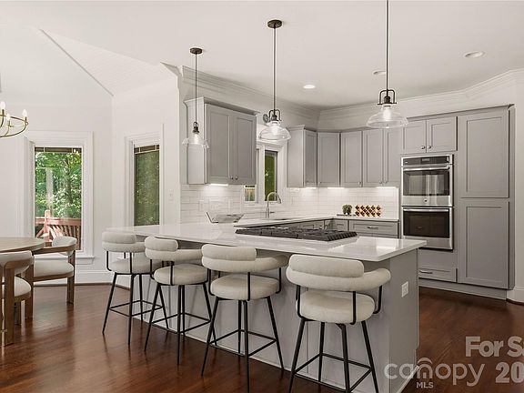 5th image of 7205 Watersreach Ln