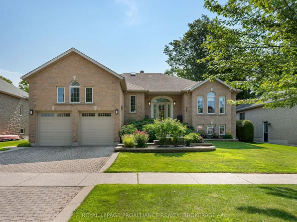 26 Kenwoods Cir, Kingston, ON K7K 6Y1