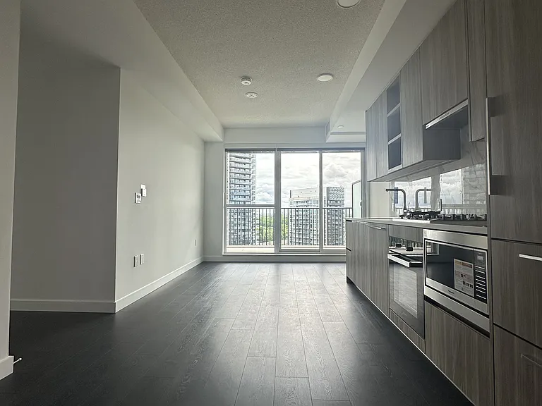 18 Esther Shiner Blvd #1915 — Photo 5