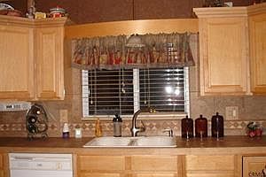 5th image of 527 Lower Wright St