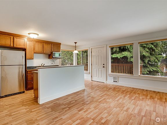 4th image of 422 N L Street #22-8