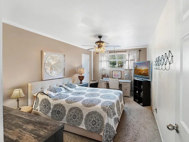 3615 Horacio Ct NE — Photo 35