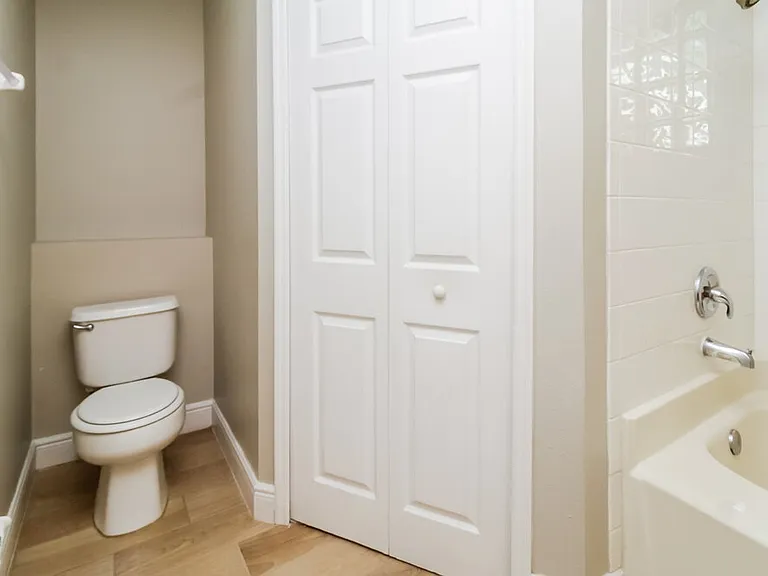 2640 Woods Edge Cir — Photo 12