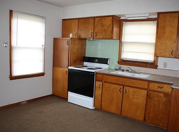 5th image of 1204 Walnut St