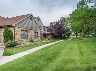 31 Barn Owl Dr, Hackettstown, NJ 07840