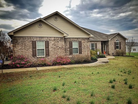 2nd image of 311 Mountain Crest Dr