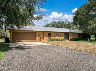 1242 Durrance Rd, Lake Placid, FL 33852