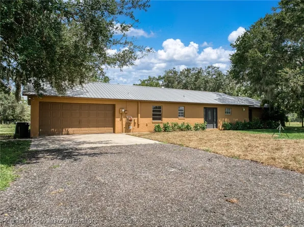 1242 Durrance Rd, Lake Placid, FL 33852