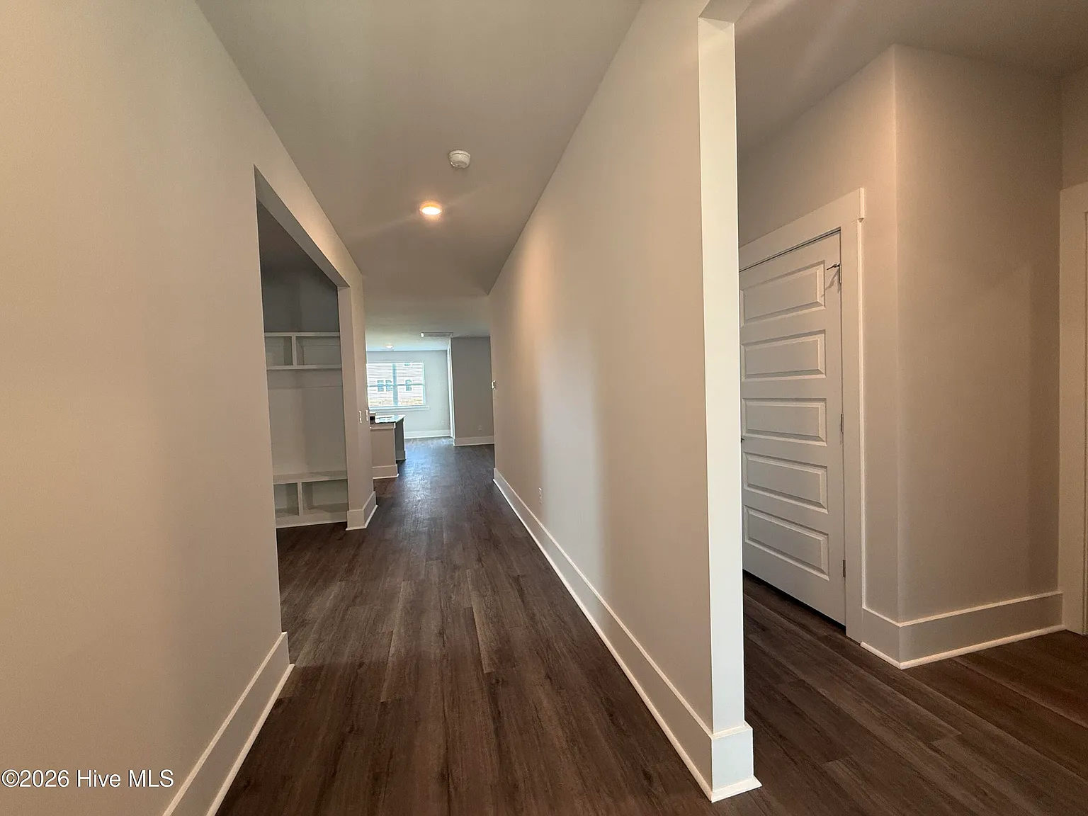 3 bed, 2.0 bath, 2092 sqft, $2,500 — Photo 4