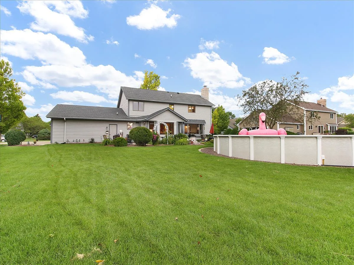 1841 Ryan Rd photo 1