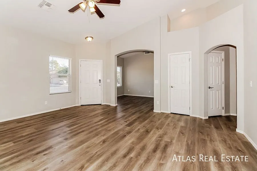 Remodeled Northwest Home For Rent! — Photo 4