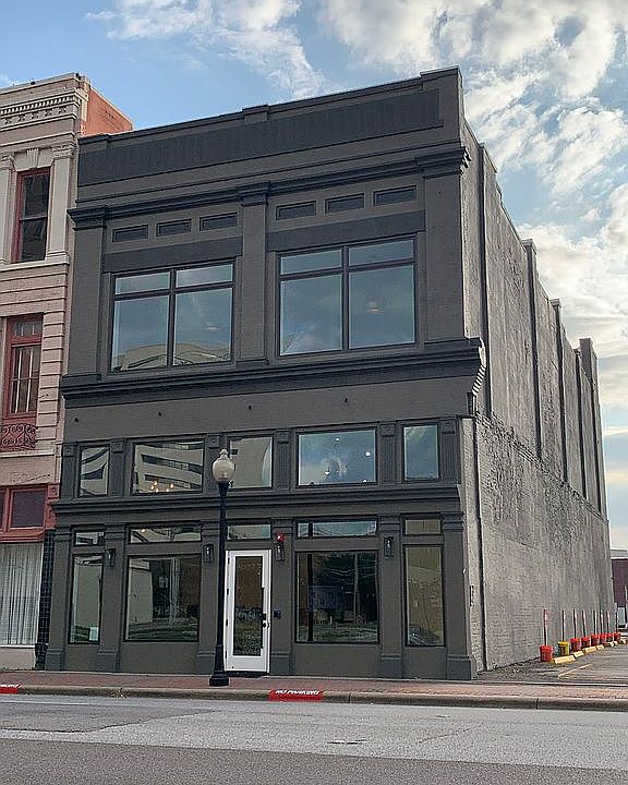 1st image of 268 Pearl St
