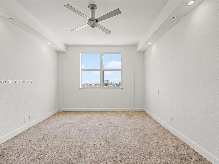 401 69th St #Penthouse 101 — Photo 29
