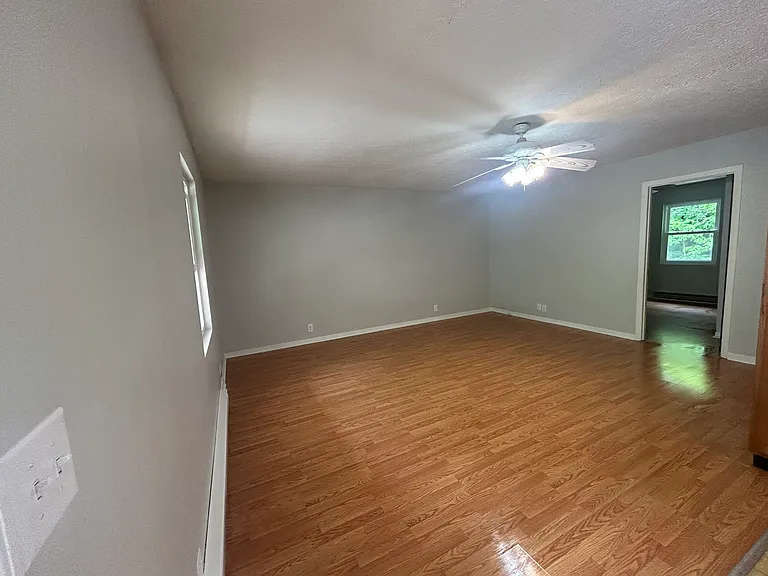 11758 Mary Ingles Hwy #F — Photo 7