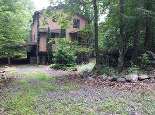 1217 Stony Hollow Cir, East Stroudsburg, PA 18302