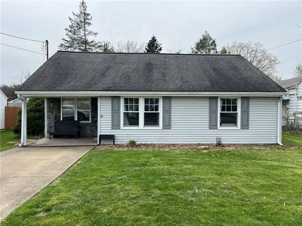 118 Florida Dr, Lower Burrell, PA 15068