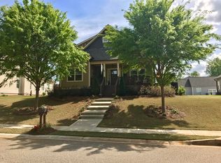 1101 Cobblestone Dr, Bogart, GA 30622