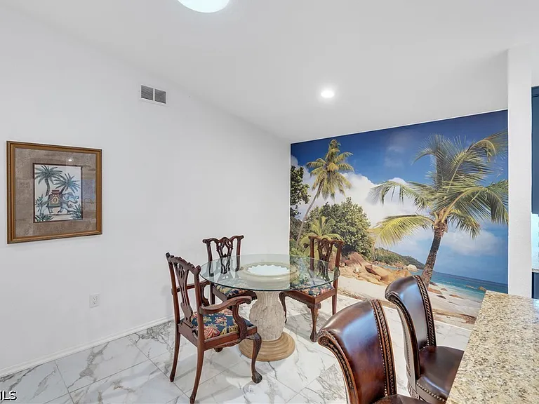 6511 Royal Woods Dr — Photo 7