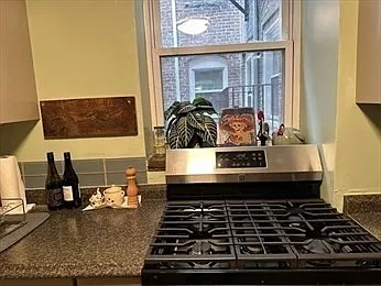 2 bed, 1.0 bath, 660 sqft, $2,350 — Photo 4