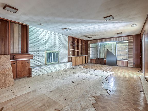 2nd image of 2204 Acadie Dr