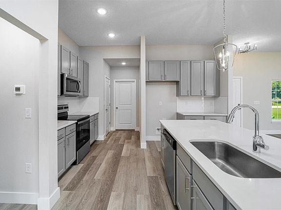 5th image of 25 Palm Leaf Ln