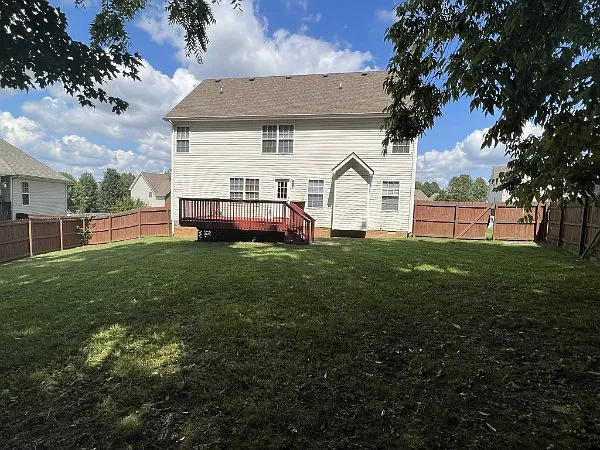 450 Winding Bluff Way — Photo 18