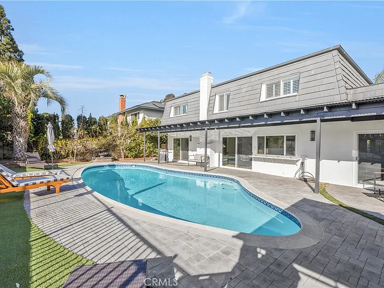 25266 Pacifica Ave — Photo 31
