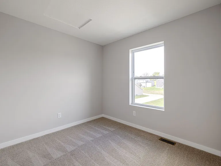 3431 Glenbrook Cir S — Photo 14