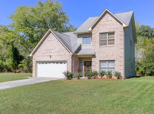 925 Melton Hill Cir, Clinton, TN 37716