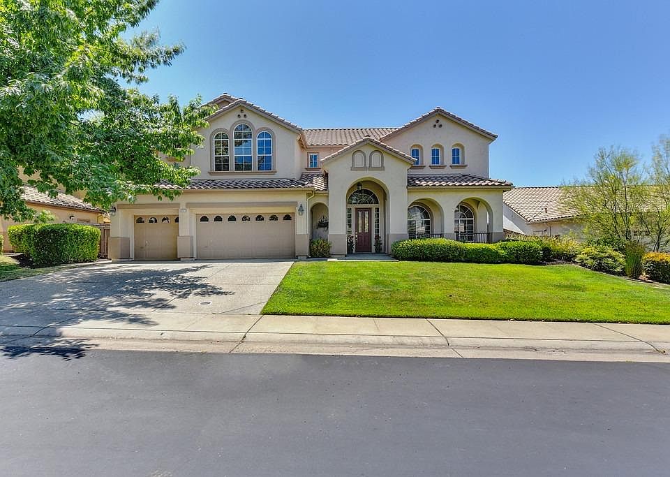 2nd image of 2117 Tarbolton Cir
