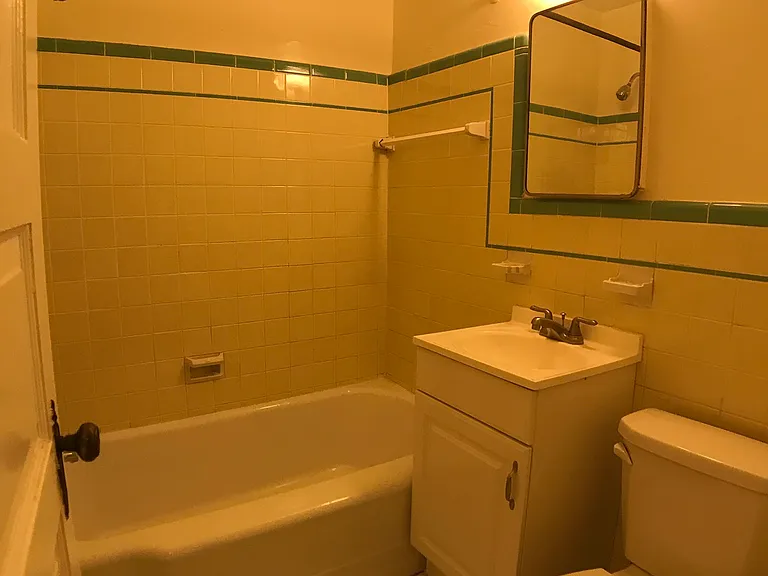 4617-spruce-st-2r-8