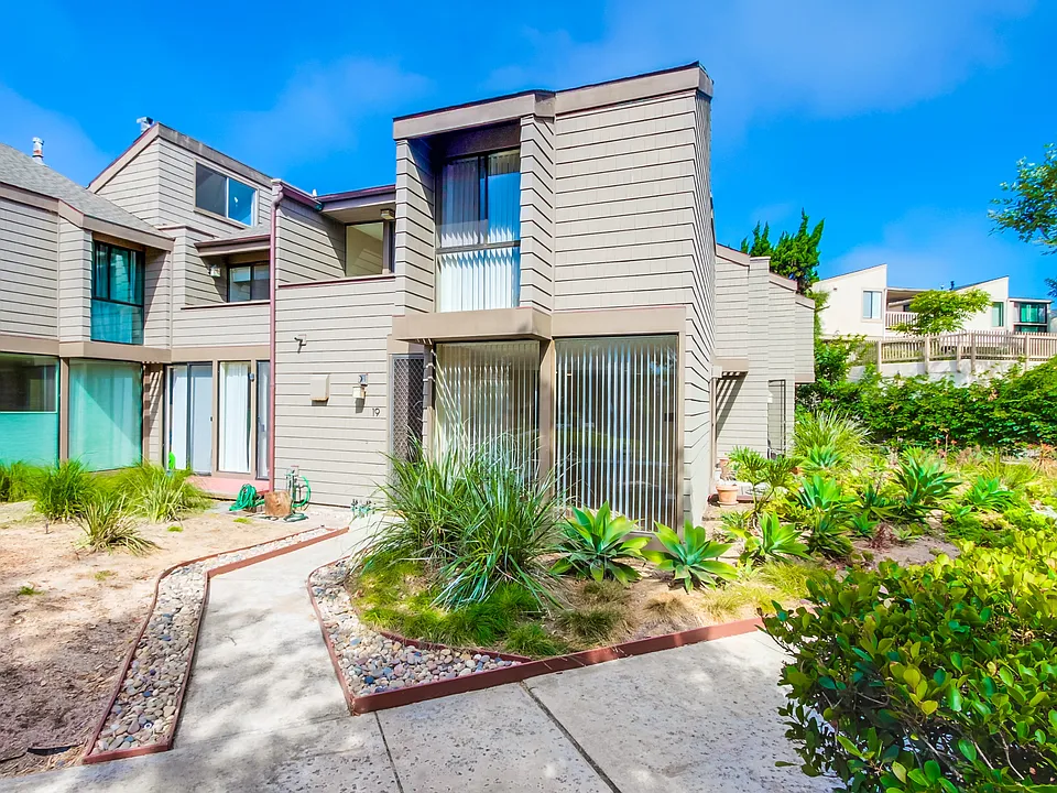 675 S Sierra Ave #19