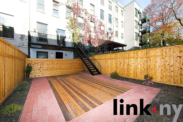 Rented by Link NY Realty | media 41