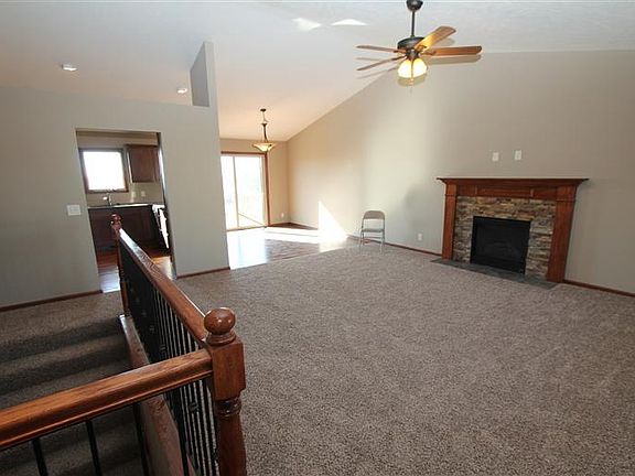 4th image of 6131 Chatsworth Ln
