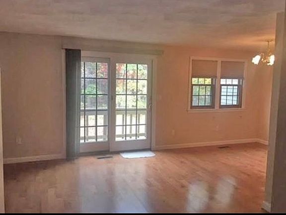 3rd image of 142 Apache Way #142
