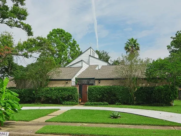 6803 Las Brisas Dr, Houston, TX 77083