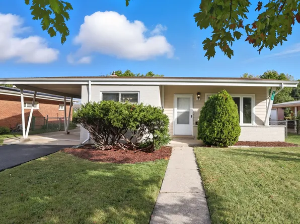 8554 W Bruce Dr, Niles, IL 60714