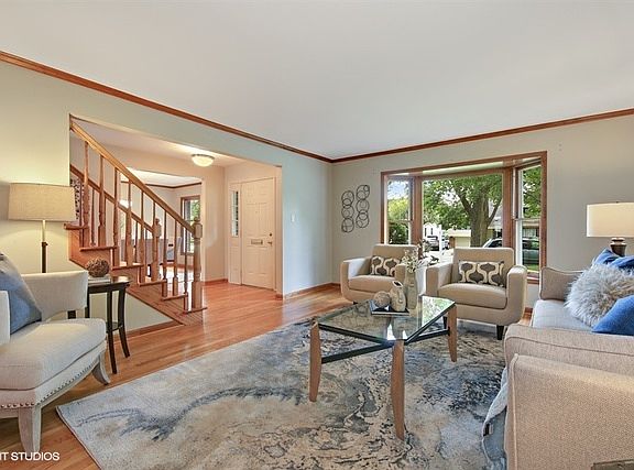 4th image of 3904 Lawn Ave