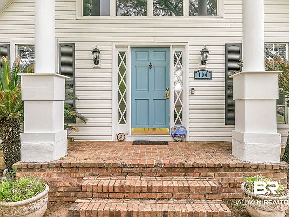 4th image of 104 Black Oak Way