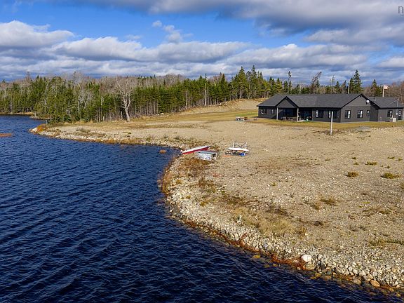5th image of 5121 Clam Harbour Rd