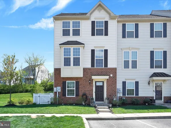 383 Laurel Oak Ln, Seven Valleys, PA 17360