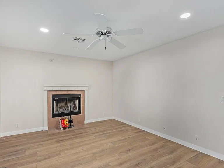 1338 E Grovers Ave — Photo 14