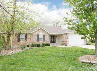 1014 Reddington Timbers Dr, Saint Charles, MO