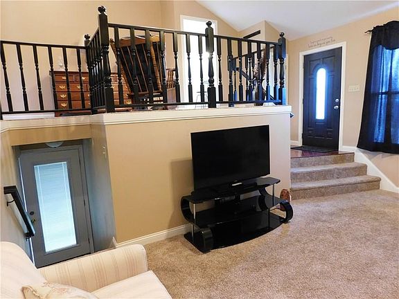 4th image of 205 Cindy Ln